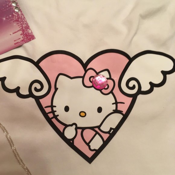 ADORABLE tank and hot shorts set with hello kitty and crystal details - Picture 9 of 14